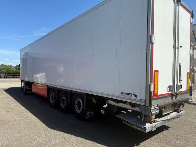 Schmitz Cargobull Thermoking SLXe 300 Laadklep Liftas 3924 dieseluren - Semireboque frigorífico: foto 2 Schmitz Cargobull Thermoking SLXe 300 Laadklep Liftas 3924 dieseluren - Semireboque frigorífico: foto 2