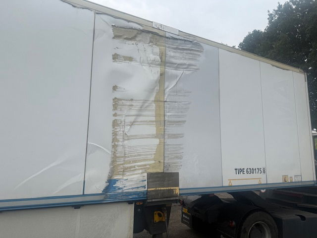 Schmitz Cargobull Vleeshanger Schade - Semireboque frigorífico: foto 5 Schmitz Cargobull Vleeshanger Schade - Semireboque frigorífico: foto 5