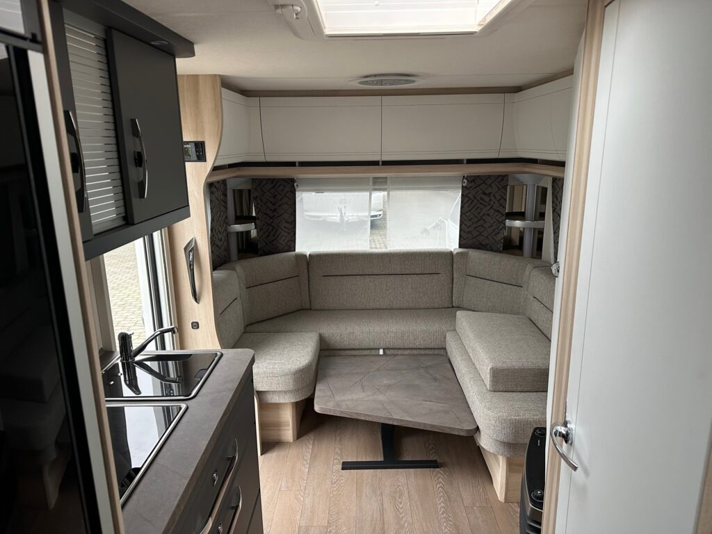 Caravana nuevo DE LUXE 495 UL 2024: foto 9
