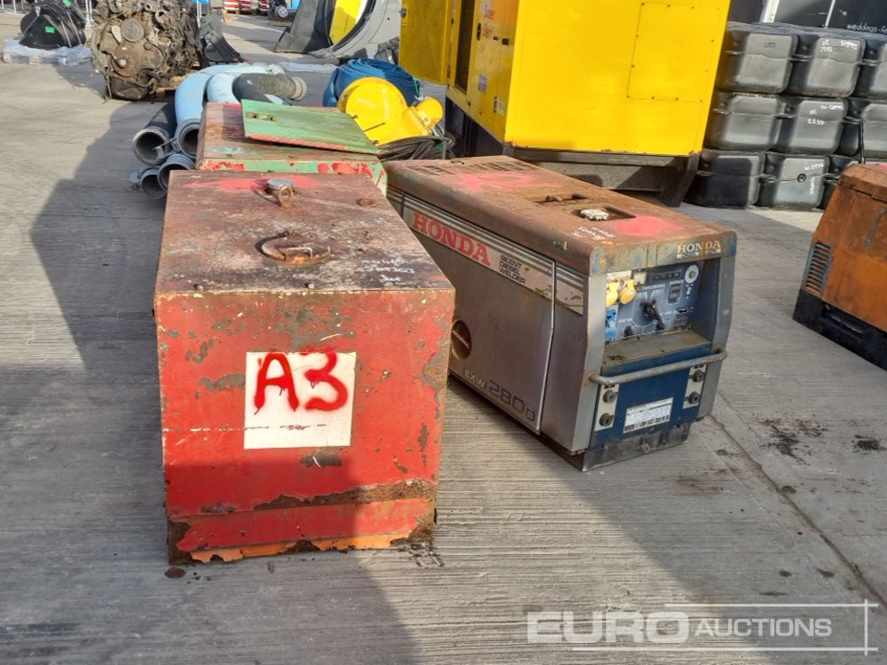 110Volt Generator/Welder, 3 Cylinder Engine (2 of), 230Volt Generator/Welder, Engine - Gerador elétrico: foto 4 110Volt Generator/Welder, 3 Cylinder Engine (2 of), 230Volt Generator/Welder, Engine - Gerador elétrico: foto 4