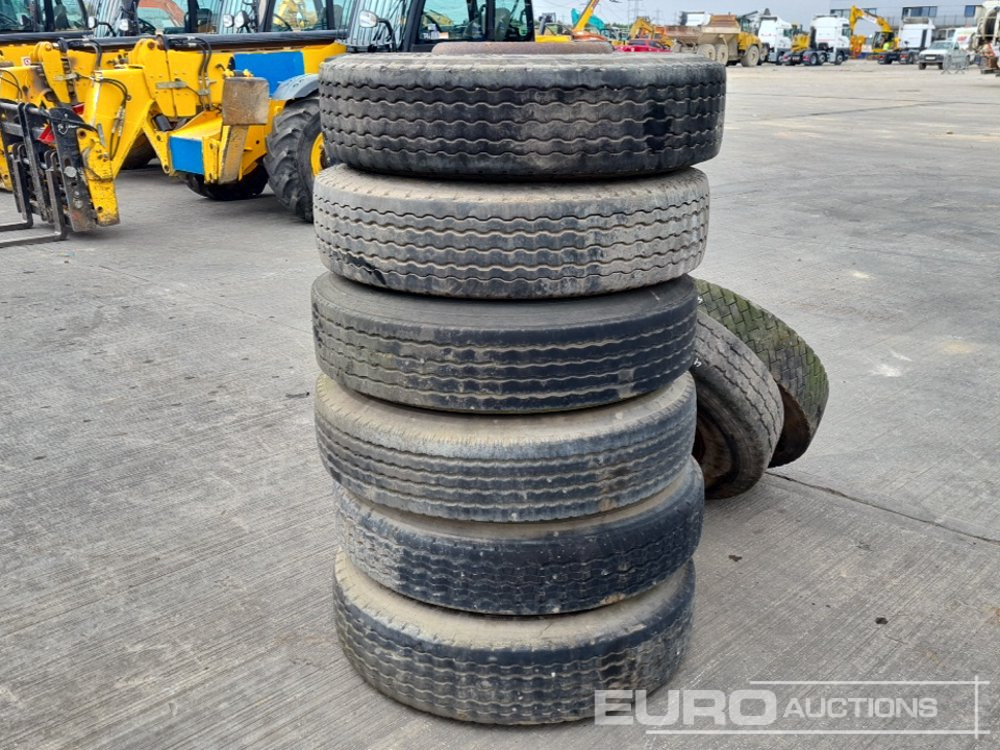 11R22.5 Tyre & Rim (8 of) - Pneu: foto 5 11R22.5 Tyre & Rim (8 of) - Pneu: foto 5