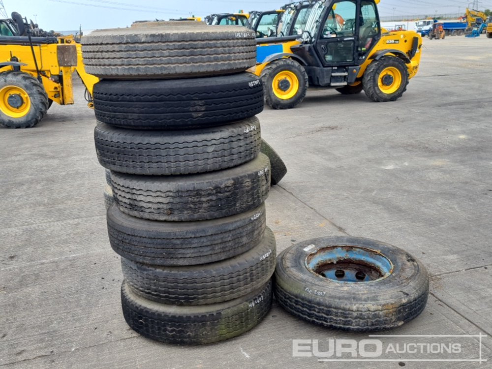 11R22.5 Tyre & Rim (8 of) - Pneu: foto 1 11R22.5 Tyre & Rim (8 of) - Pneu: foto 1