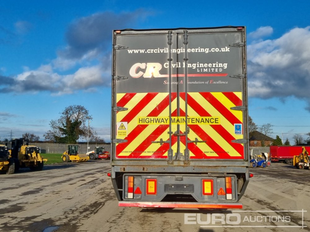 1998 Fruehauf VJH SA2 - Semireboque furgão: foto 4 1998 Fruehauf VJH SA2 - Semireboque furgão: foto 4