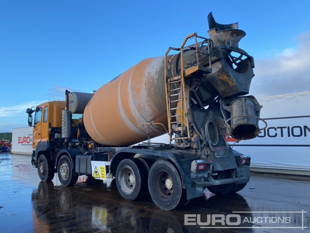 2006 Hino 3213 - Caminhão betoneira: foto 3 2006 Hino 3213 - Caminhão betoneira: foto 3