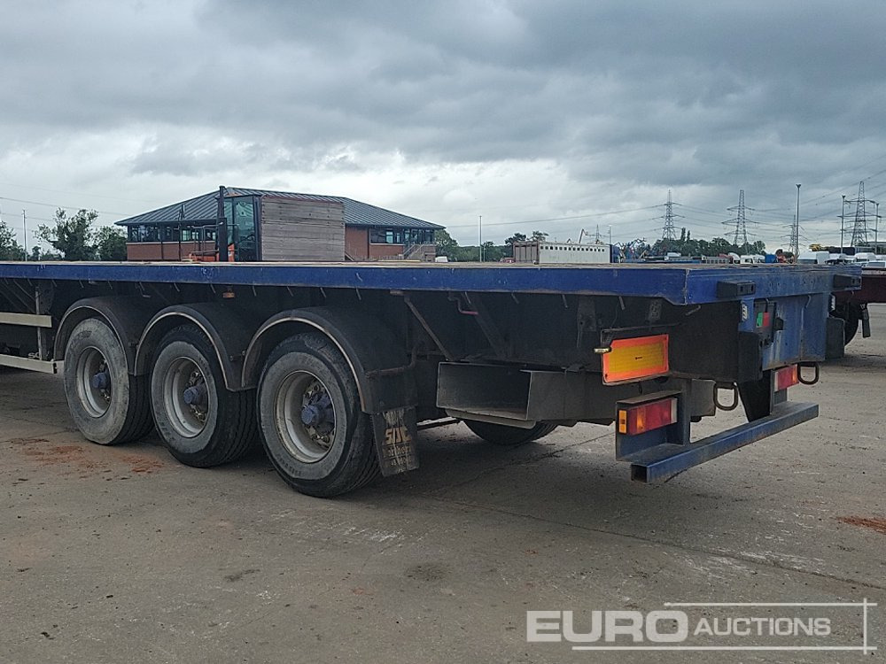 2007 SDC Trailer Tri Axle Extendable Flatbed Trailer, Twist Locks, Rear Steer - Semi-reboque plataforma/ Caixa aberta: foto 3 2007 SDC Trailer Tri Axle Extendable Flatbed Trailer, Twist Locks, Rear Steer - Semi-reboque plataforma/ Caixa aberta: foto 3