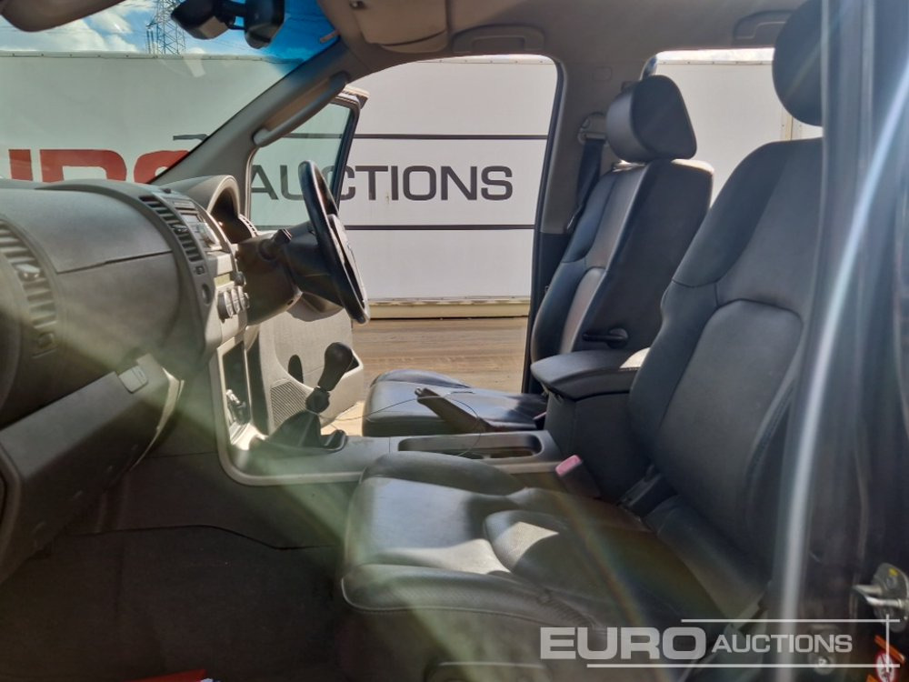 SUV 2009 Nissan Pathfinder: foto 26
