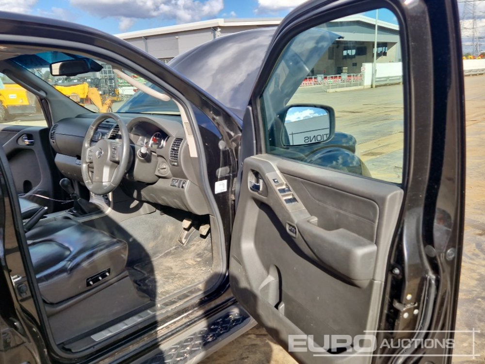 SUV 2009 Nissan Pathfinder: foto 27