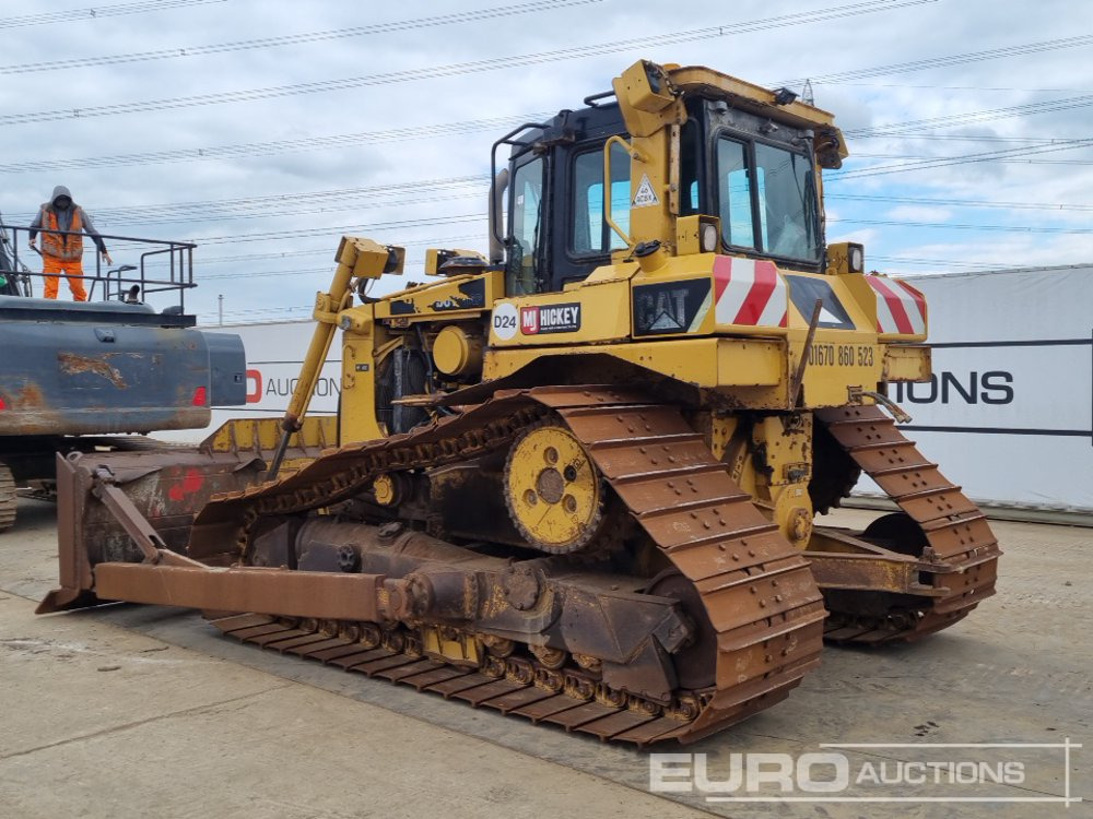 2010 CAT D6T - Buldôzer: foto 3 2010 CAT D6T - Buldôzer: foto 3