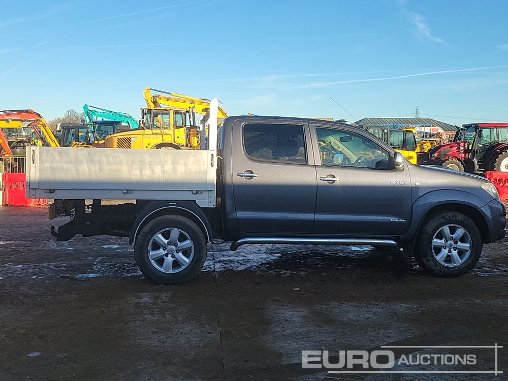 Pick-up 2010 Toyota Hilux Invincible: foto 6