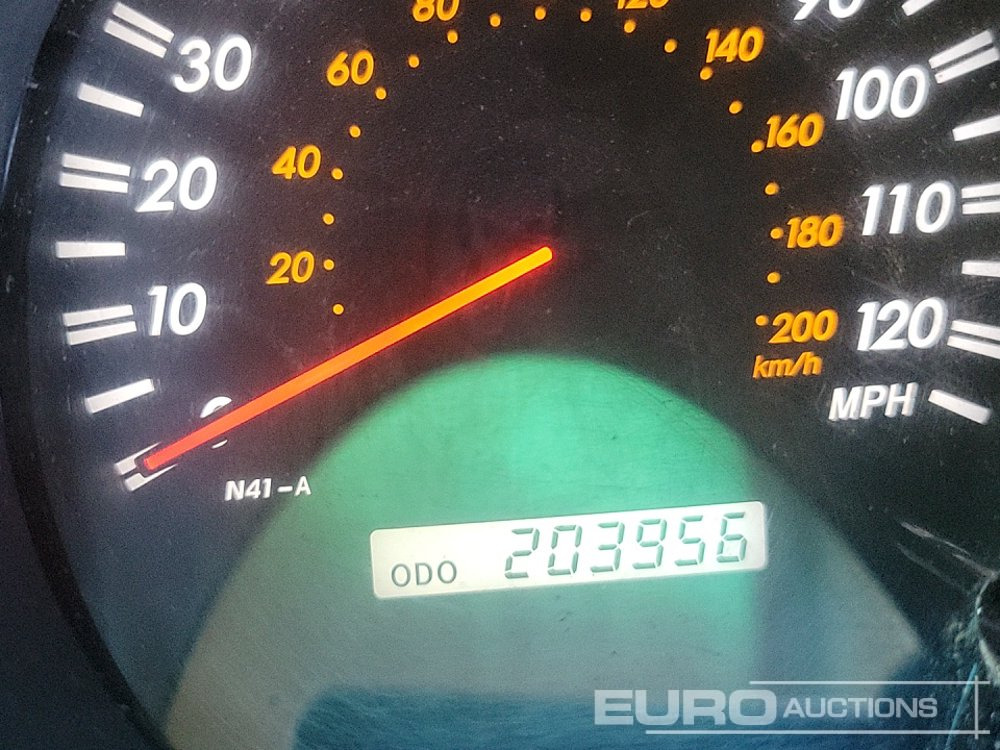 Pick-up 2010 Toyota Hilux Invincible: foto 38