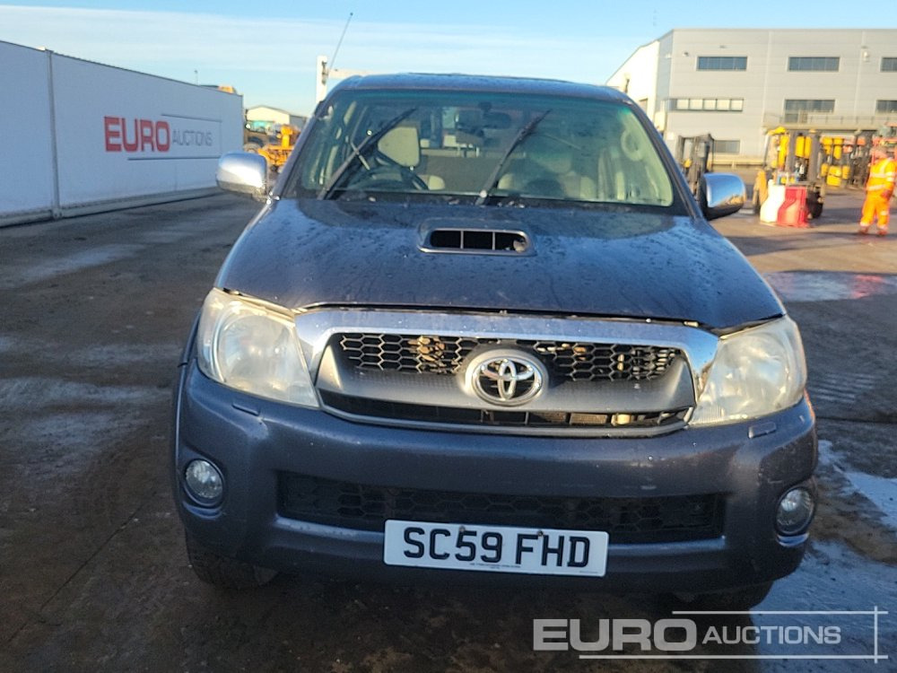 Pick-up 2010 Toyota Hilux Invincible: foto 8