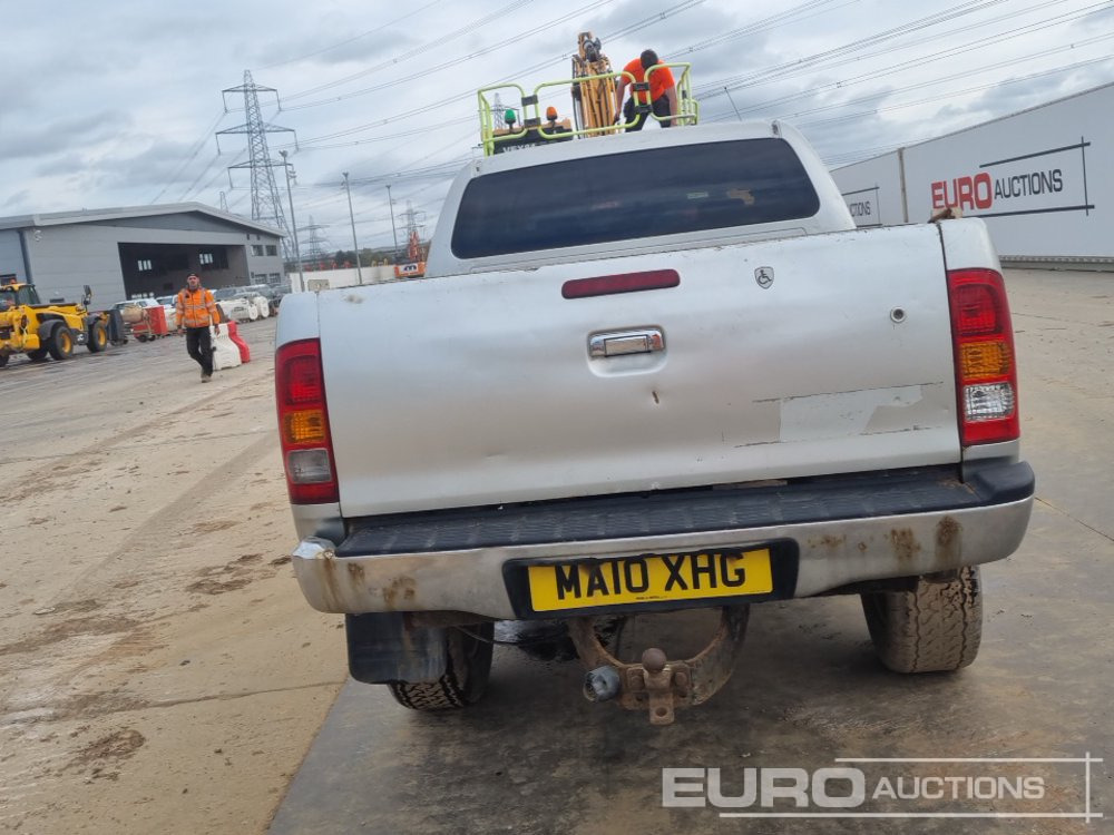 2010 Toyota Hilux Invincible - Pick-up: foto 5 2010 Toyota Hilux Invincible - Pick-up: foto 5