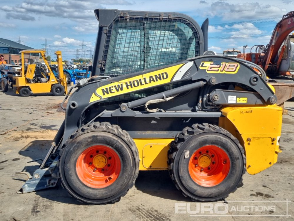 2012 New Holland L218 - Mini carregadeira: foto 2 2012 New Holland L218 - Mini carregadeira: foto 2