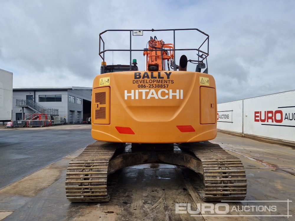 2013 Hitachi ZX225USLC-5B - Escavadora de rastos: foto 4 2013 Hitachi ZX225USLC-5B - Escavadora de rastos: foto 4