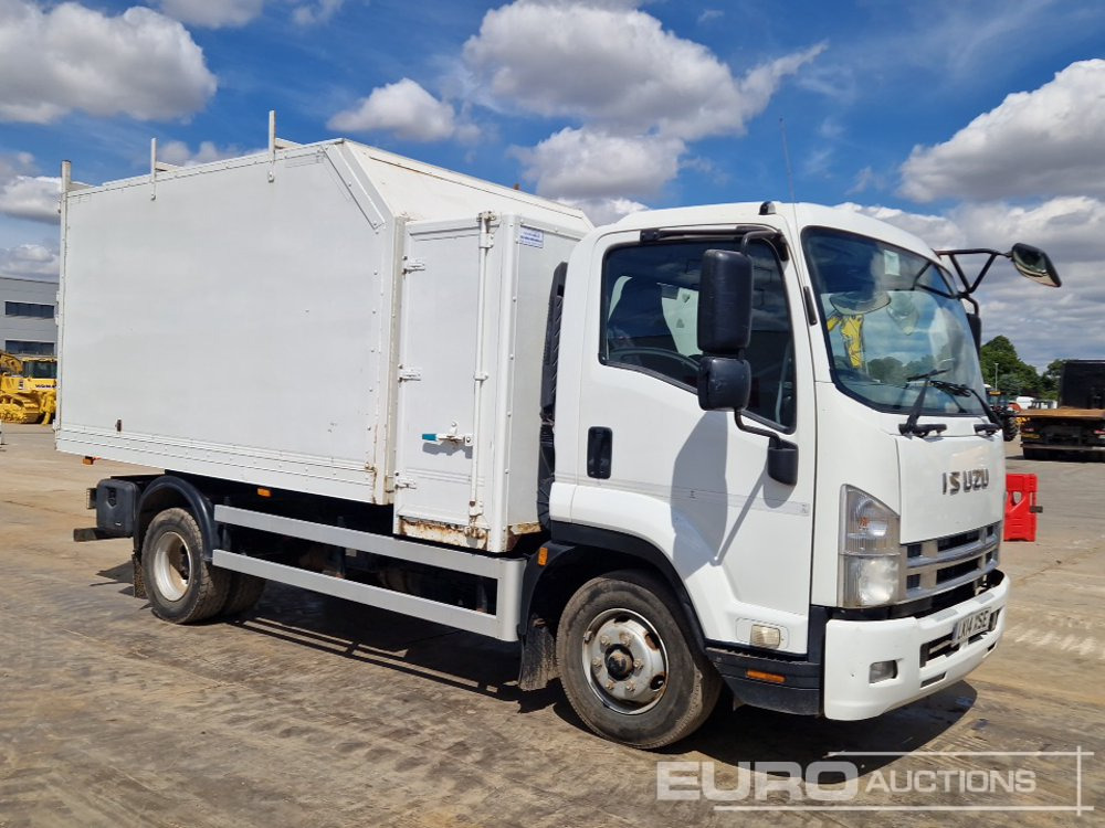 Caminhão basculante 2014 Isuzu Forward: foto 7