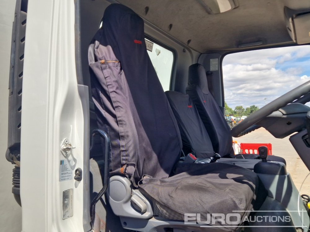Caminhão basculante 2014 Isuzu Forward: foto 27
