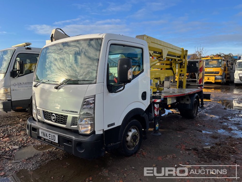 2014 Nissan NT400 CABSTAR - Caminhão com plataforma aérea: foto 1 2014 Nissan NT400 CABSTAR - Caminhão com plataforma aérea: foto 1