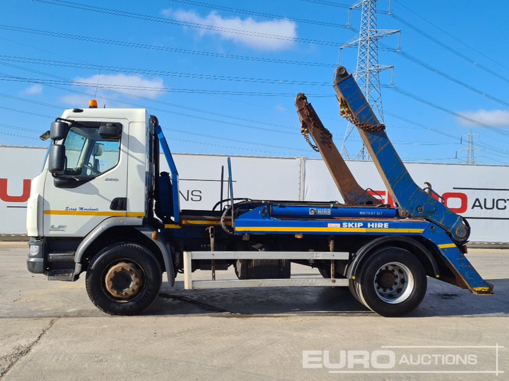 2015 DAF LF220 - Caminhão multibenne: foto 2 2015 DAF LF220 - Caminhão multibenne: foto 2