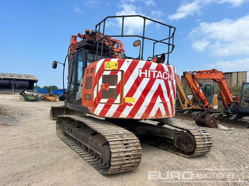 2015 Hitachi ZX225USLC-5B - Escavadora de rastos: foto 2 2015 Hitachi ZX225USLC-5B - Escavadora de rastos: foto 2