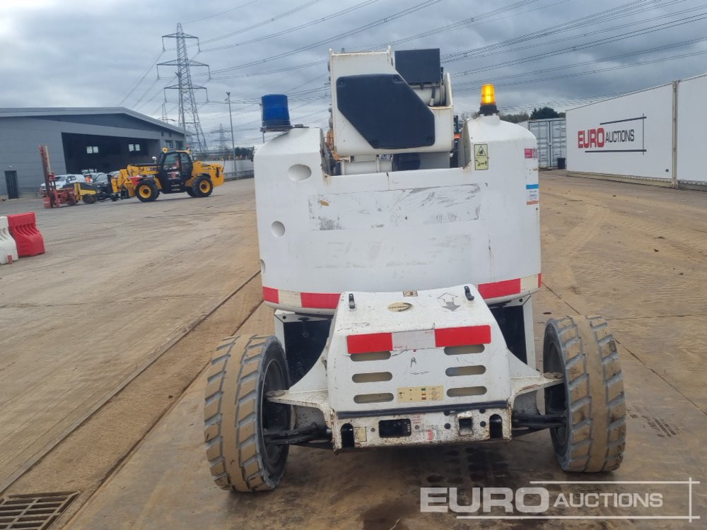 2015 JLG M450AJ - Plataforma aérea: foto 4 2015 JLG M450AJ - Plataforma aérea: foto 4