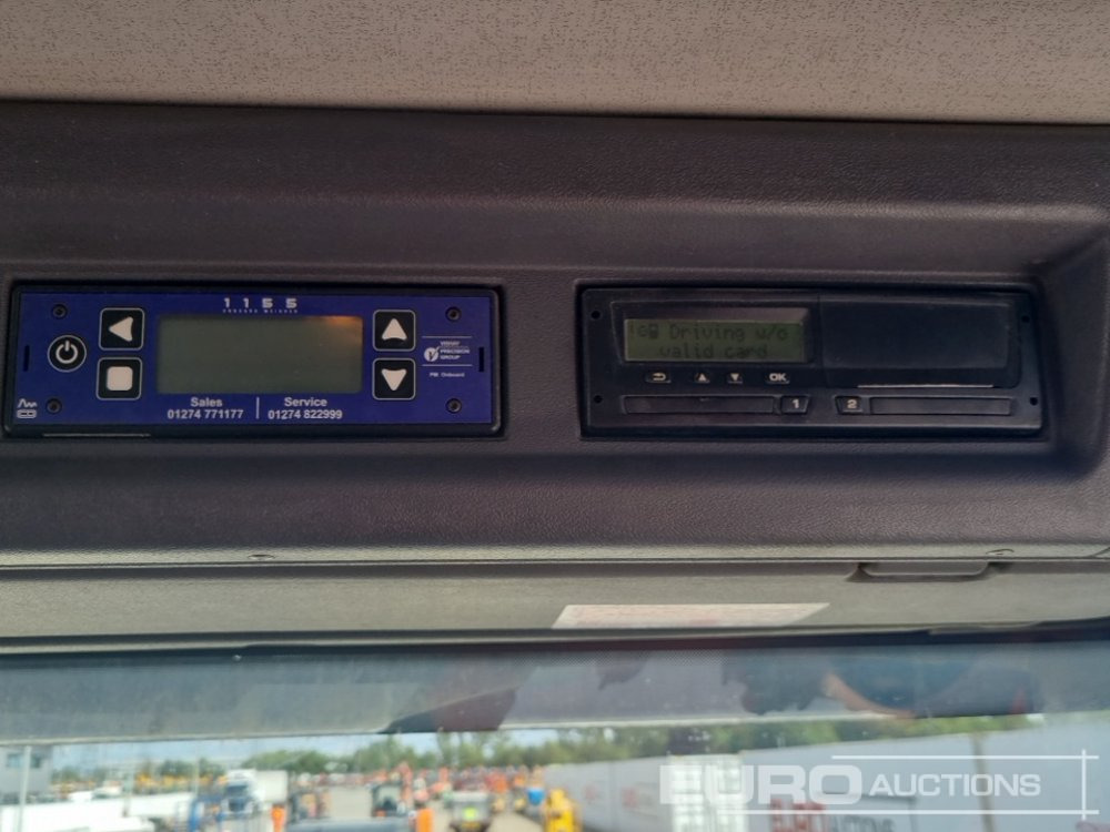 Caminhão basculante 2015 Scania P370: foto 32