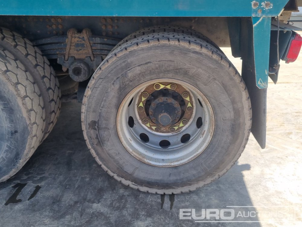 Caminhão basculante 2015 Scania P370: foto 12