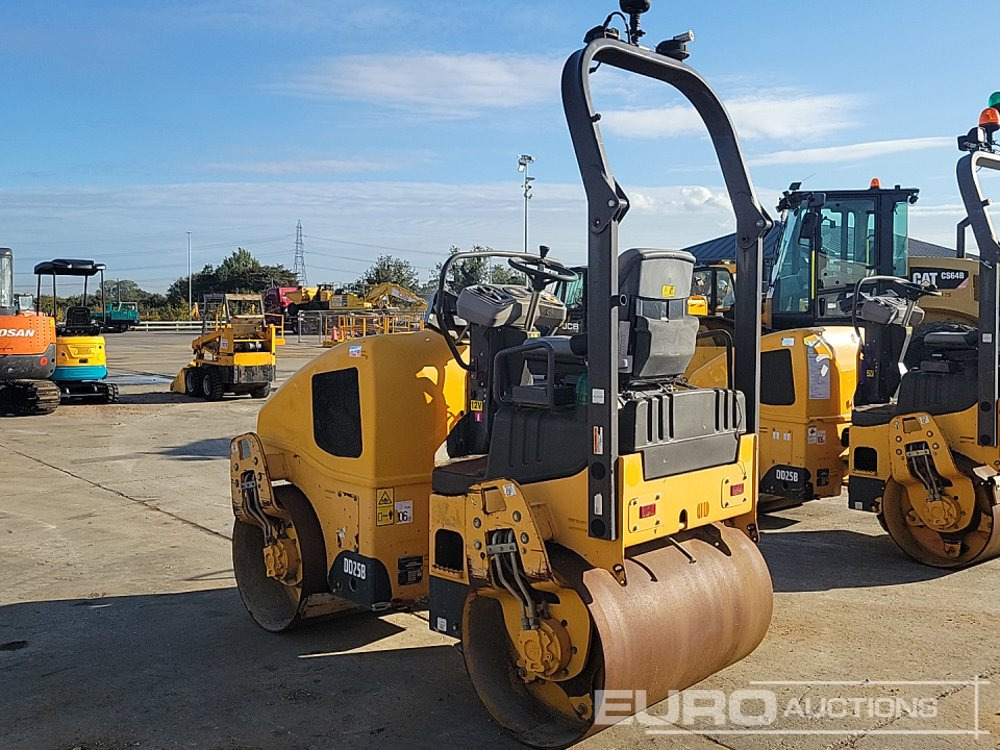 2015 Volvo DD25B - Compactador de asfalto: foto 3 2015 Volvo DD25B - Compactador de asfalto: foto 3