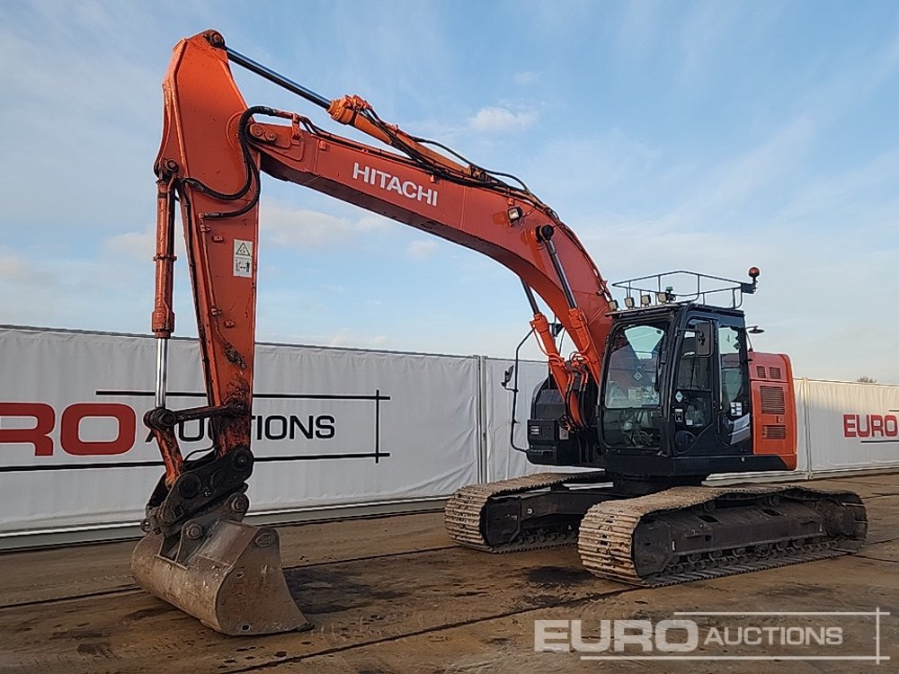 2016 Hitachi ZX225USLC-5B - Escavadora de rastos: foto 1 2016 Hitachi ZX225USLC-5B - Escavadora de rastos: foto 1