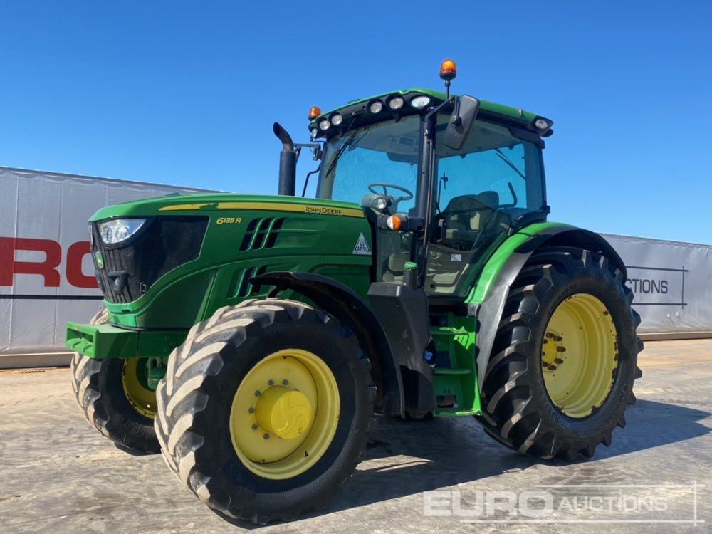 2017 John Deere 6135R - Trator: foto 1 2017 John Deere 6135R - Trator: foto 1