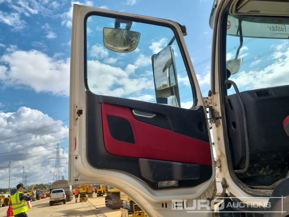 Caminhão basculante 2017 Volvo FMX: foto 29