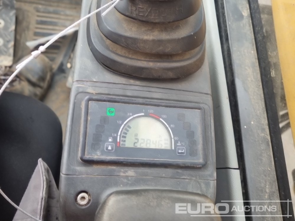 Mini escavadeira 2018 CAT 302.7DCR: foto 42
