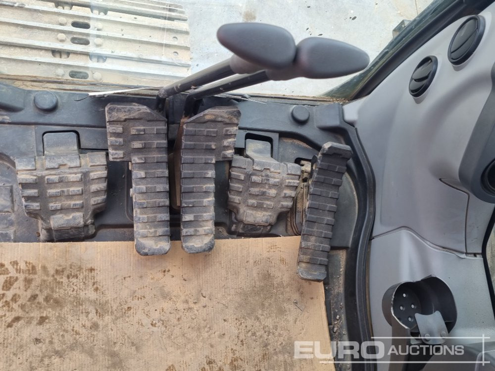 Escavadora de rastos 2019 Case CX130D: foto 36