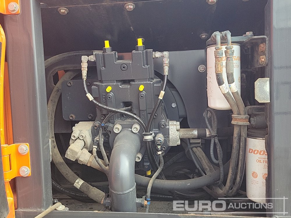Escavadeira de rodas 2019 Doosan DX140W-5: foto 36