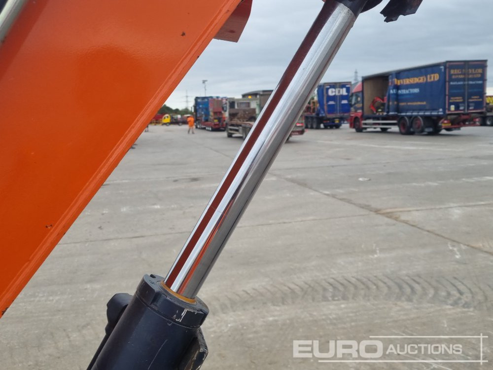 Mini escavadeira 2019 Hitachi ZX26U-6 CR: foto 18