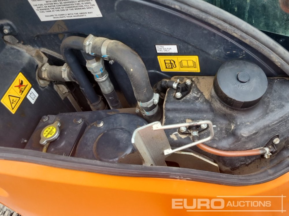 Mini escavadeira 2019 Hitachi ZX26U-6 CR: foto 33