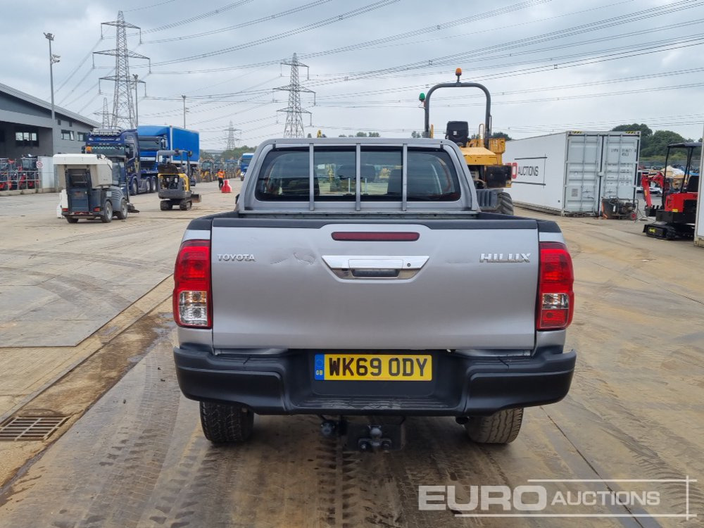 2019 Toyota Hilux - Pick-up: foto 4 2019 Toyota Hilux - Pick-up: foto 4