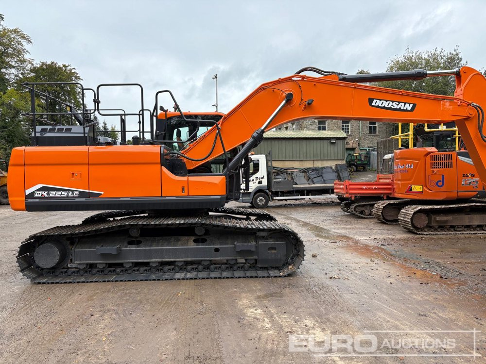 2021 Doosan DX225LC-5 - Escavadora de rastos: foto 1 2021 Doosan DX225LC-5 - Escavadora de rastos: foto 1