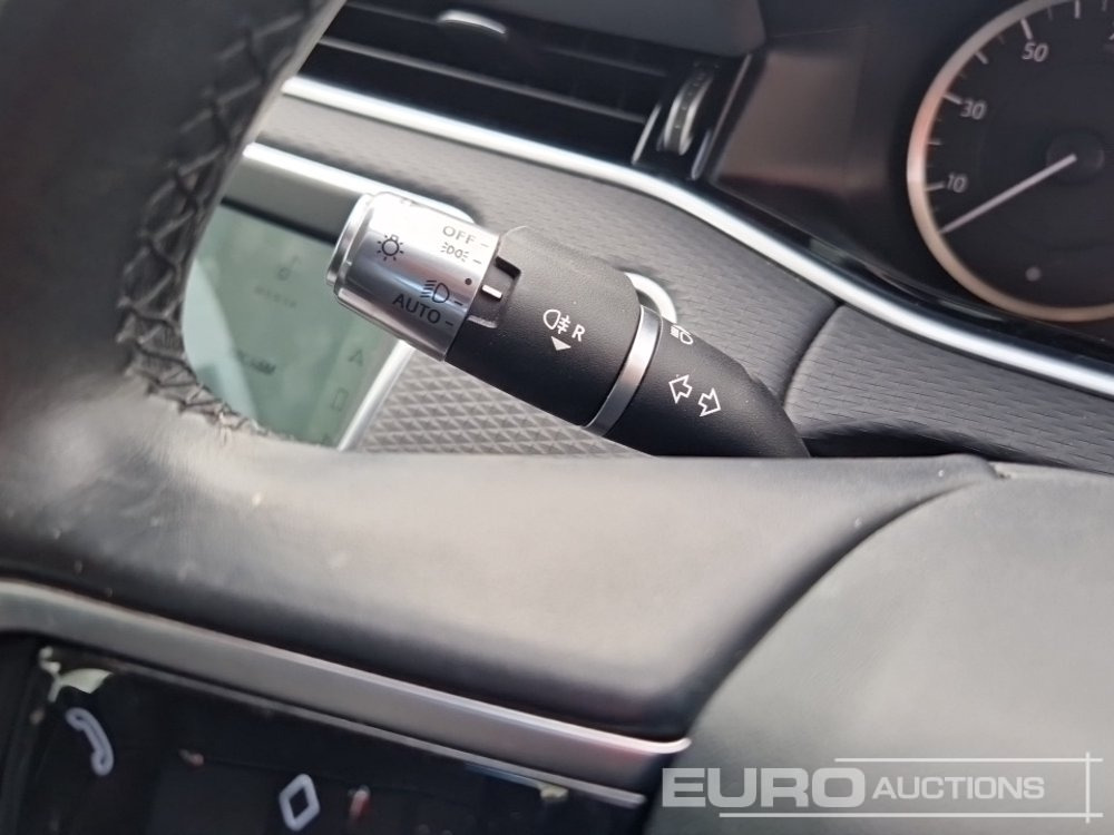SUV 2021 Range Rover Evoque: foto 20