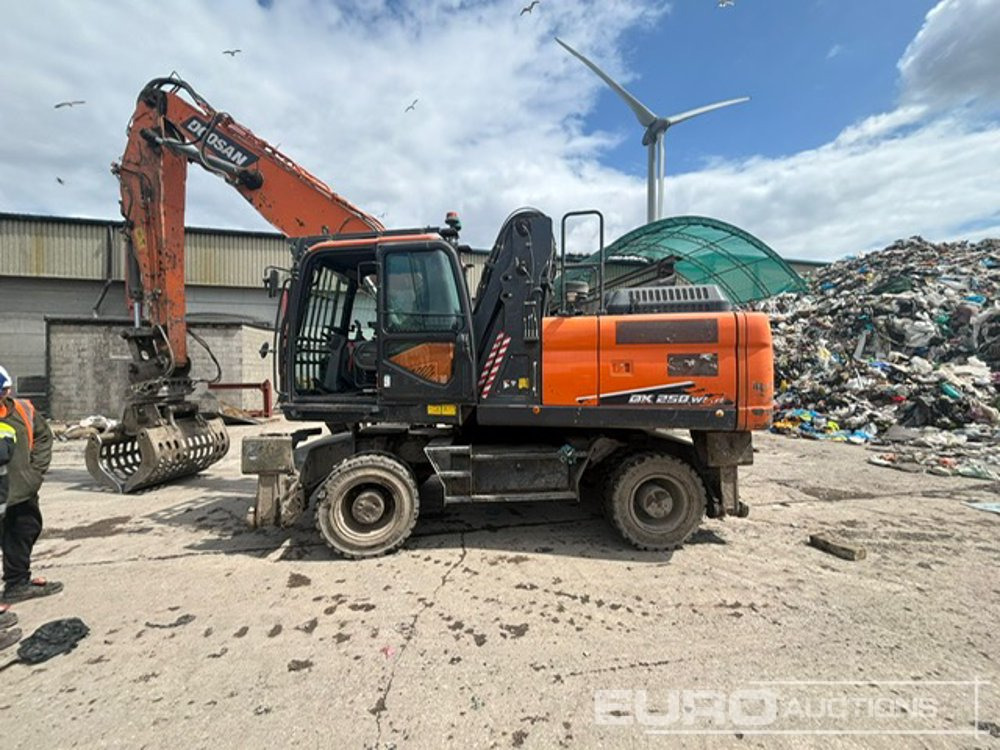 2023 Doosan DX250WMH-7 - Escavadeira de rodas: foto 1 2023 Doosan DX250WMH-7 - Escavadeira de rodas: foto 1