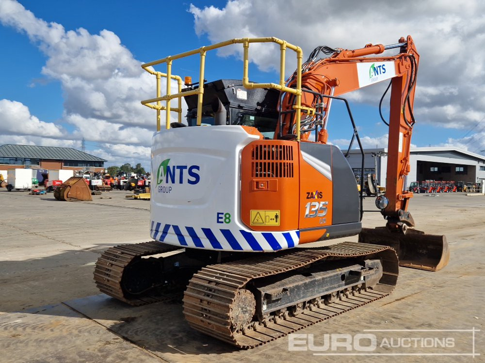 2023 Hitachi ZX135USBL-7 - Escavadora de rastos: foto 5 2023 Hitachi ZX135USBL-7 - Escavadora de rastos: foto 5