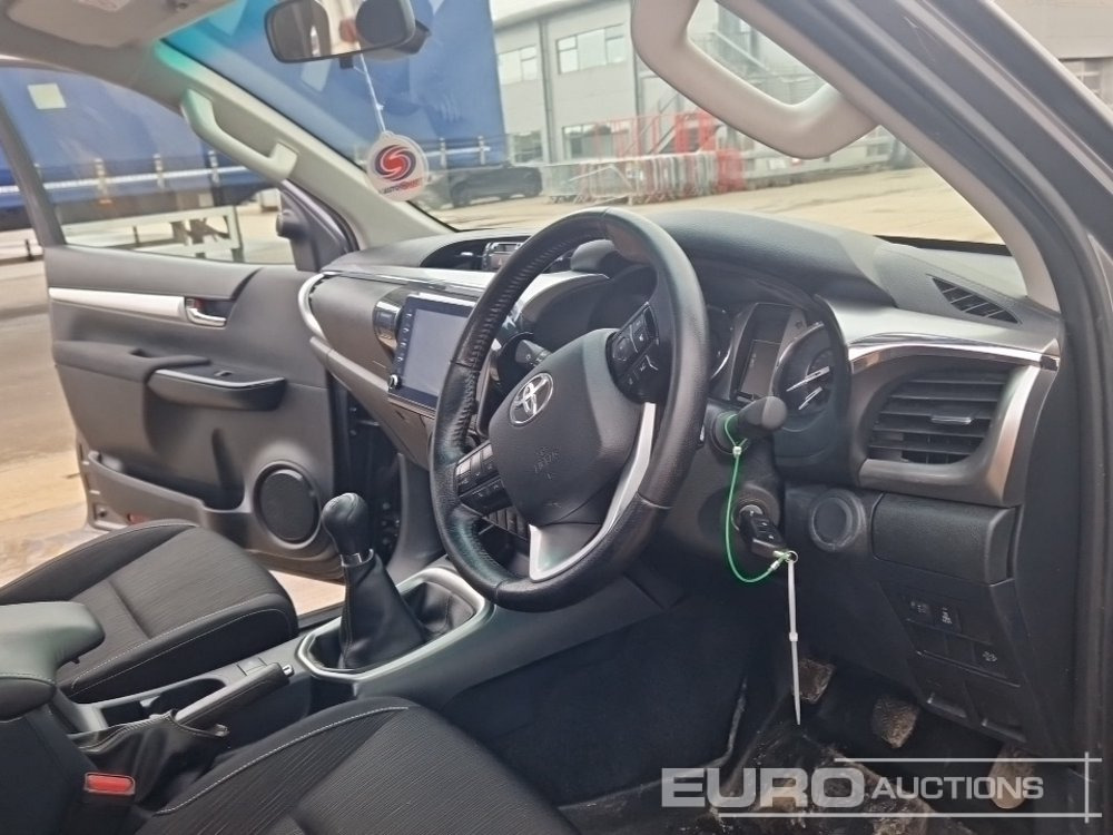 Pick-up 2023 Toyota Hilux: foto 26