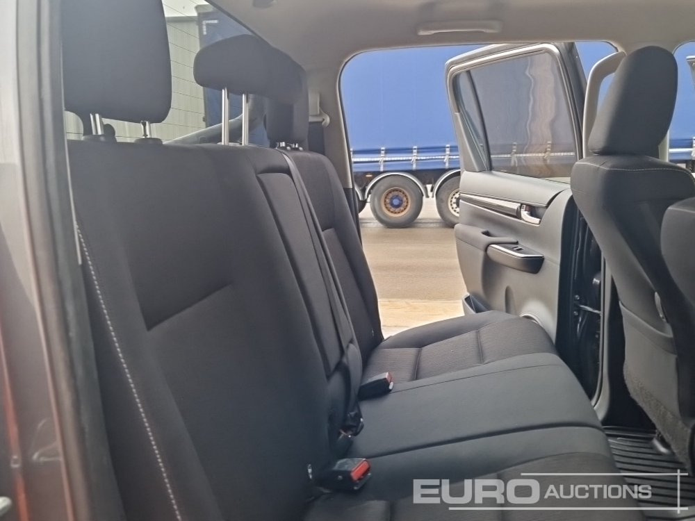 Pick-up 2023 Toyota Hilux: foto 24