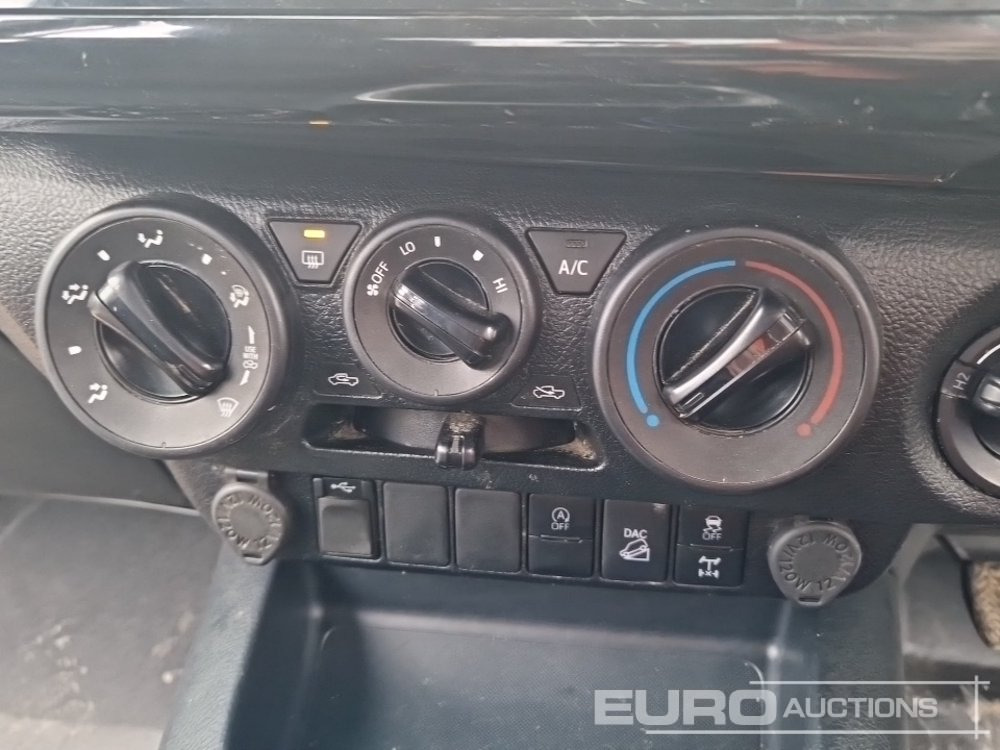 Pick-up 2023 Toyota Hilux: foto 36
