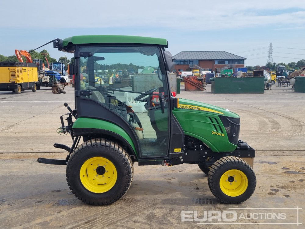 Mini trator 2024 John Deere 2026R: foto 6