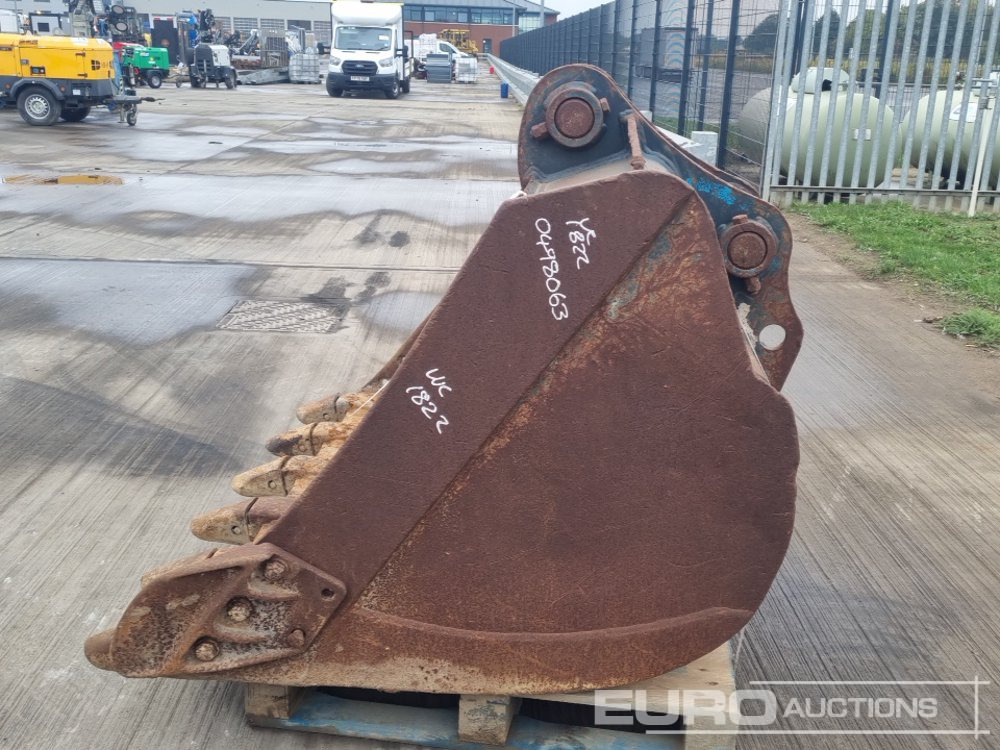 64" Digging Bucket 80mm Pin to suit 20 Ton Excavator - Balde: foto 2 64" Digging Bucket 80mm Pin to suit 20 Ton Excavator - Balde: foto 2