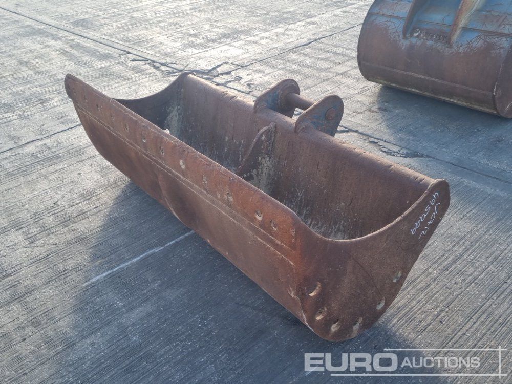 72" Ditching Bucket 65mm Pin to suit 13 Ton Excavator - Balde: foto 1 72" Ditching Bucket 65mm Pin to suit 13 Ton Excavator - Balde: foto 1