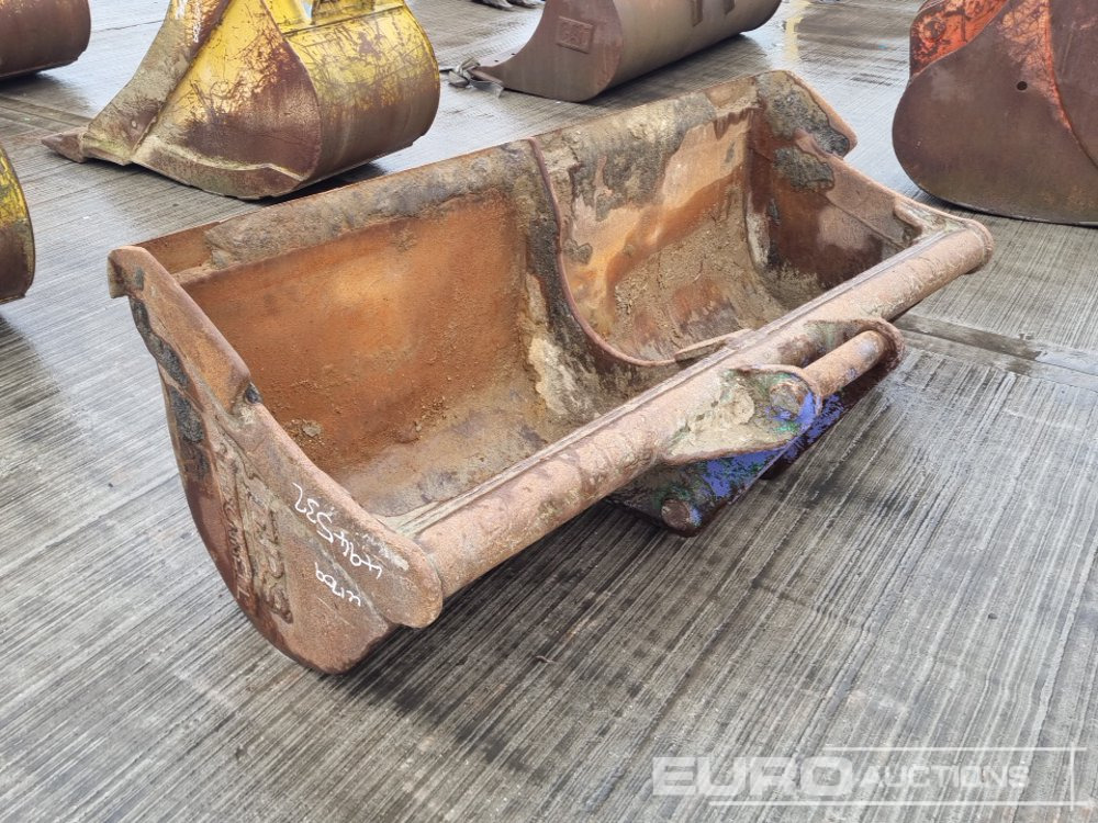72" Ditching Bucket 65mm Pin to suit 13 Ton Excavator - Balde: foto 3 72" Ditching Bucket 65mm Pin to suit 13 Ton Excavator - Balde: foto 3