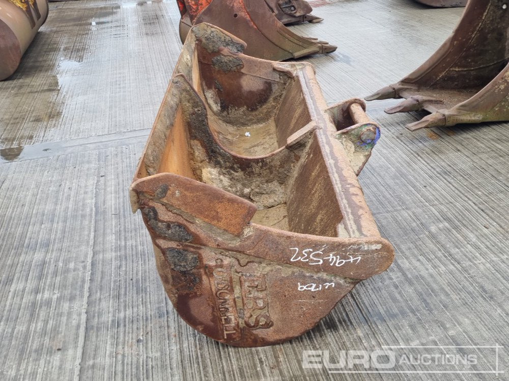 72" Ditching Bucket 65mm Pin to suit 13 Ton Excavator - Balde: foto 2 72" Ditching Bucket 65mm Pin to suit 13 Ton Excavator - Balde: foto 2