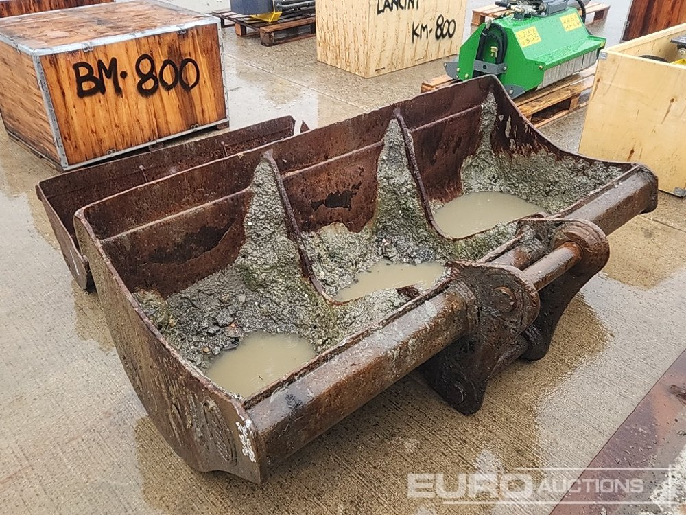 72" Geith Ditching Bucket 65mm Pin to suit 13 Ton Excavator - Balde: foto 2 72" Geith Ditching Bucket 65mm Pin to suit 13 Ton Excavator - Balde: foto 2