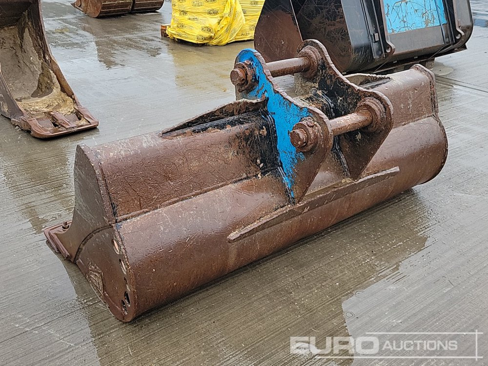 74" Ditching Bucket 65mm Pin to suit 13 Ton Excavator - Balde: foto 3 74" Ditching Bucket 65mm Pin to suit 13 Ton Excavator - Balde: foto 3